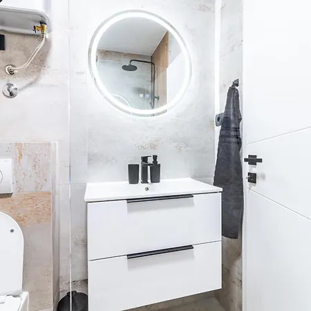 Elegance Apartment *